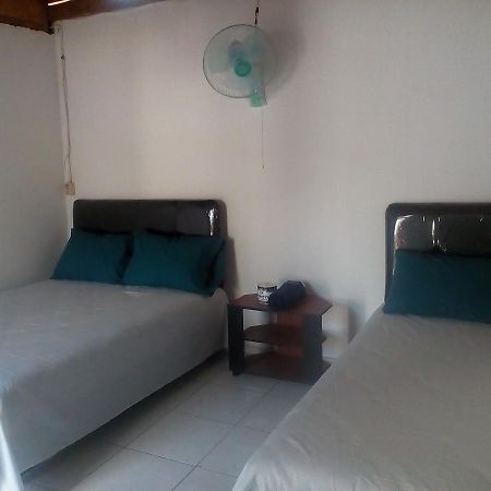 Izaac'S Bed & Breakfast Lovina Exterior foto