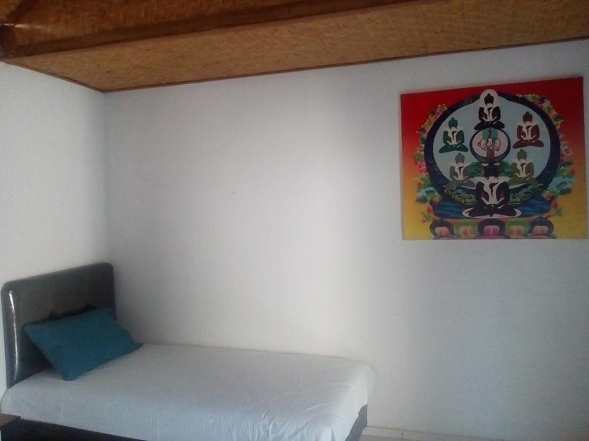 Izaac'S Bed & Breakfast Lovina Exterior foto
