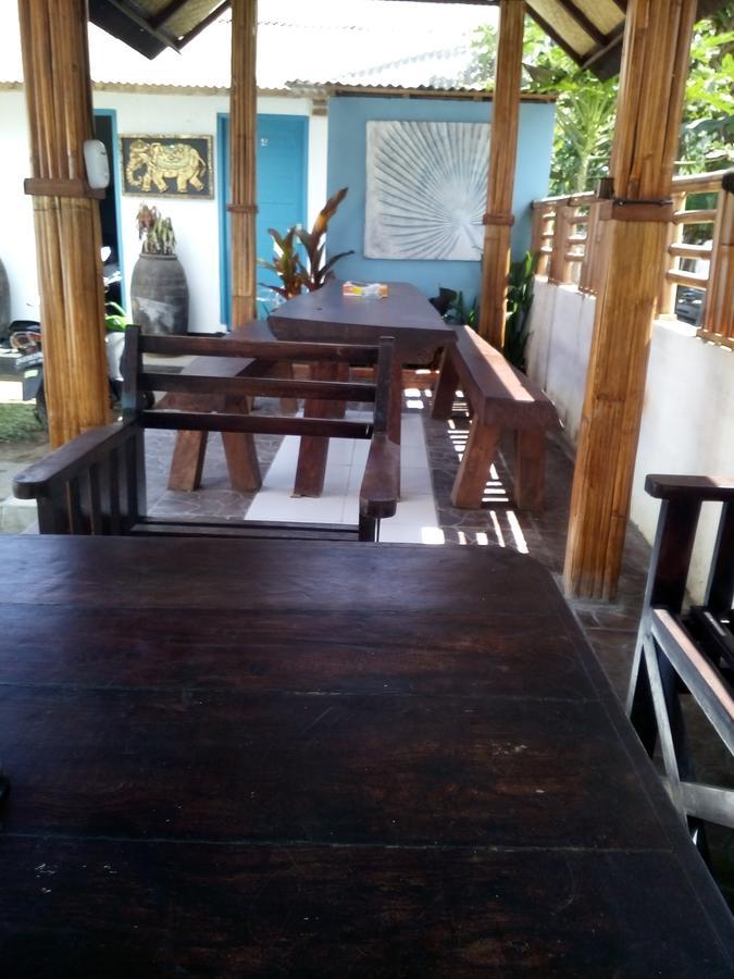 Izaac'S Bed & Breakfast Lovina Exterior foto